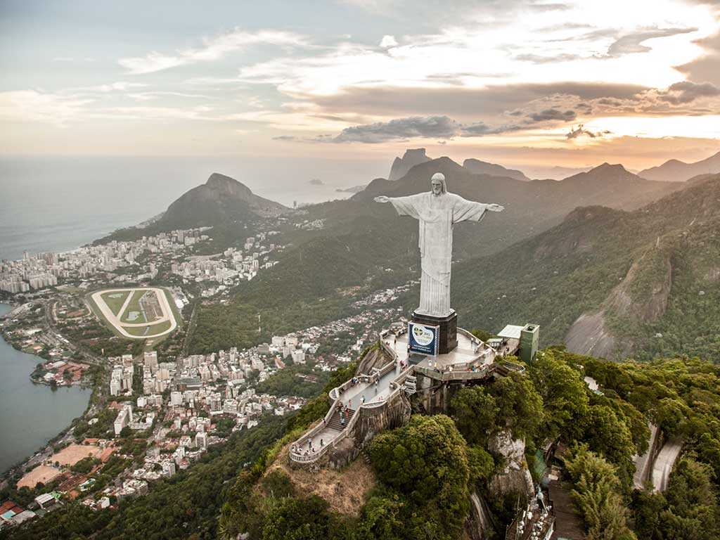 Подборка видео про Гору Сахарная голова (Рио-де-Жанейро, Бразилия) от популярных программ и блогеров. Гора Сахарная голова на сайте