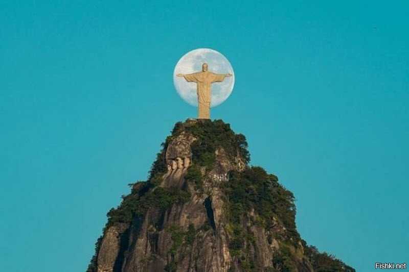Статуя христа искупителя в рио. бразилия