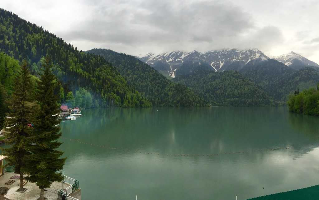 Озеро рица, абхазия: как добраться? где жить? что посмотреть?