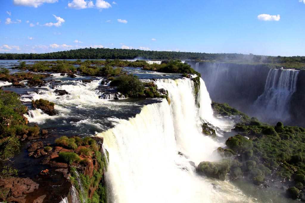 Водопад игуасу: 275 маленьких и больших водопадов (11 фото)