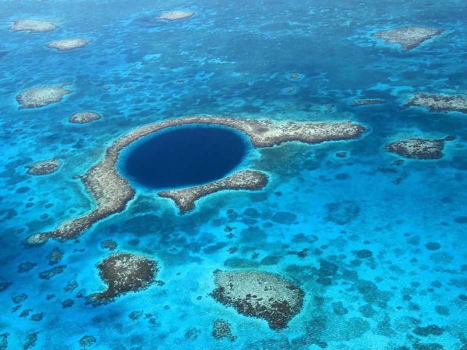Голубая дыра дина на багамских островах и кладбище дайверов - фото (сезон 2021)