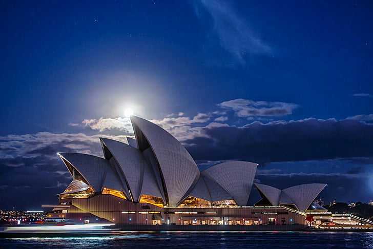 Сиднейский оперный театр: история, описание и фото