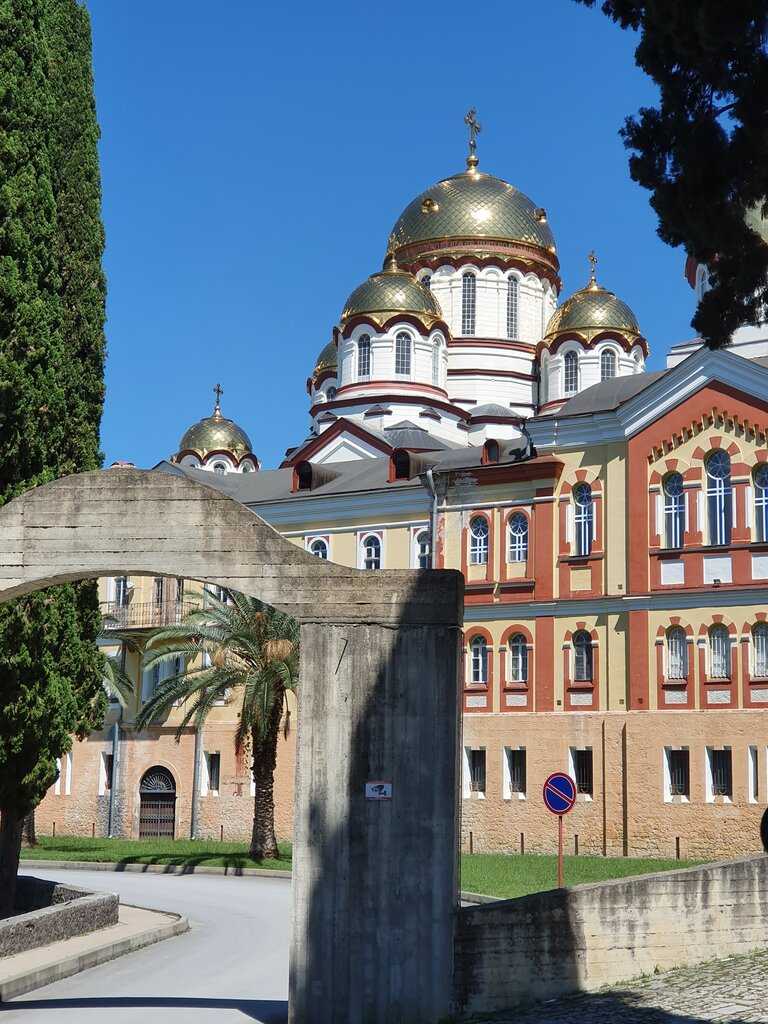Новоафонский монастырь: часы работы, расписание богослужений, адрес и фото