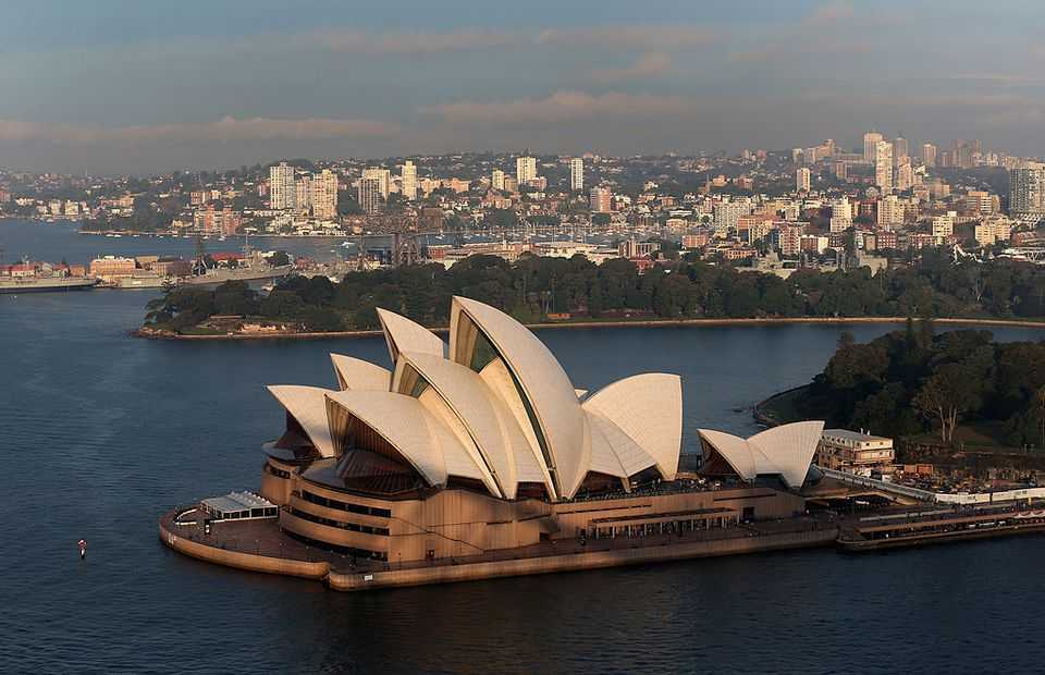 Сиднейский оперный театр в австралии