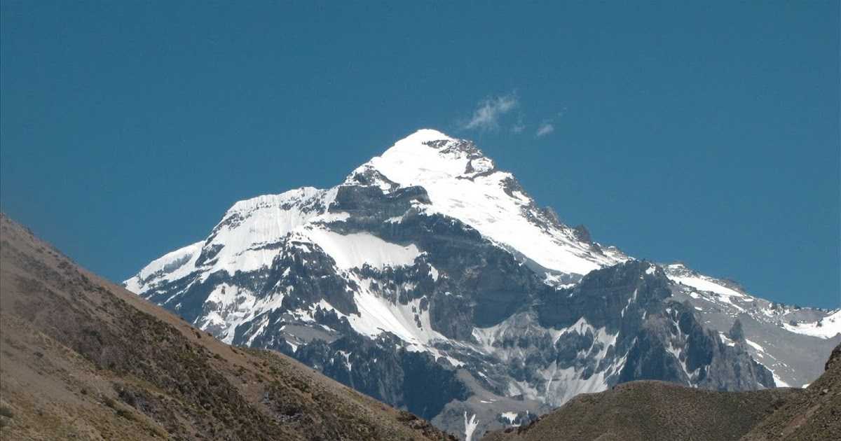 На самом деле эверест не самая высокая гора в мире