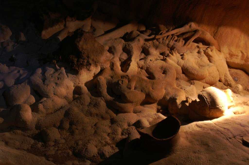 Священные пещеры майя - вики