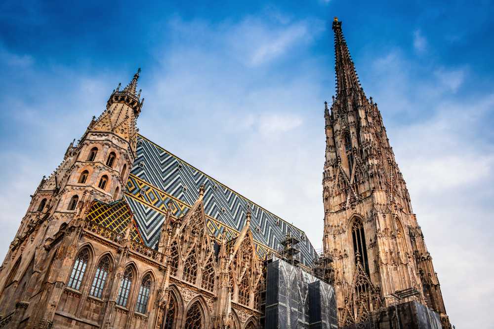 Собор Святого Стефана давно стал символом Вены Это самое знаменитое готическое здание Вены