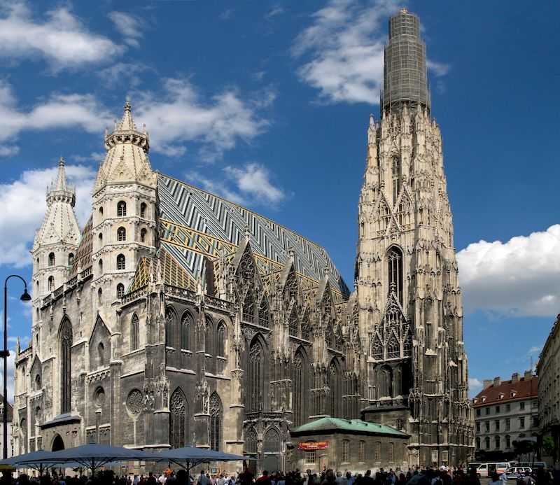 Собор Святого Стефана давно стал символом Вены Это самое знаменитое готическое здание Вены