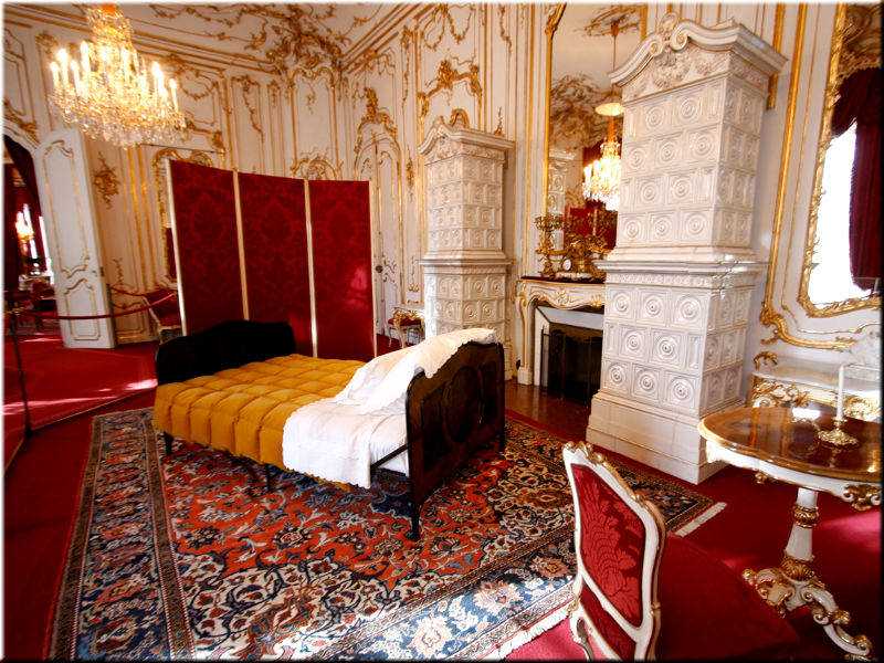 Шенбрунн: история дворца монархов и описание дворцового комплекса в вене