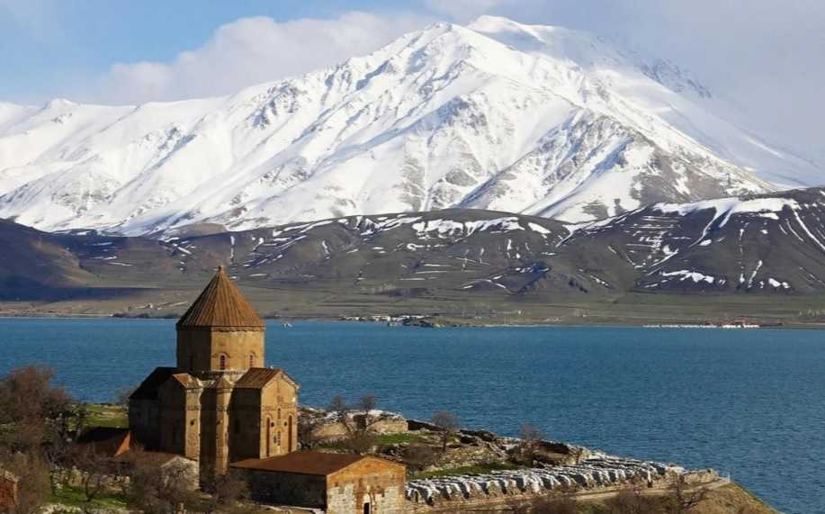 Озеро севан в армении: фото и отзывы туристов :: syl.ru