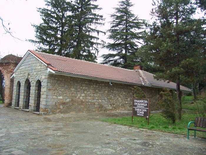 Арбанаси и фракийская гробница в казанлыке / кезлинг