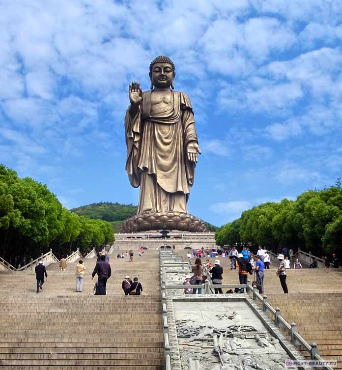 11 самых великих статуй будды