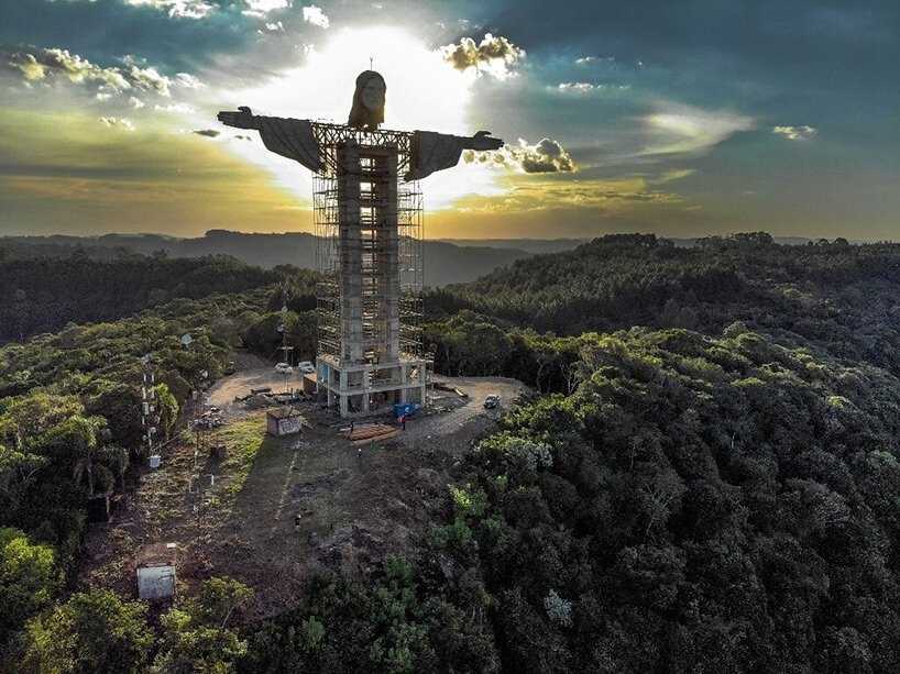10 самых больших статуй в мире - рейтинг