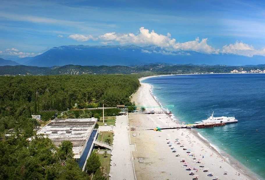 Лучшие пляжи абхазии 2021 — фото, видео, отзывы, онлайн веб-камеры, на карте