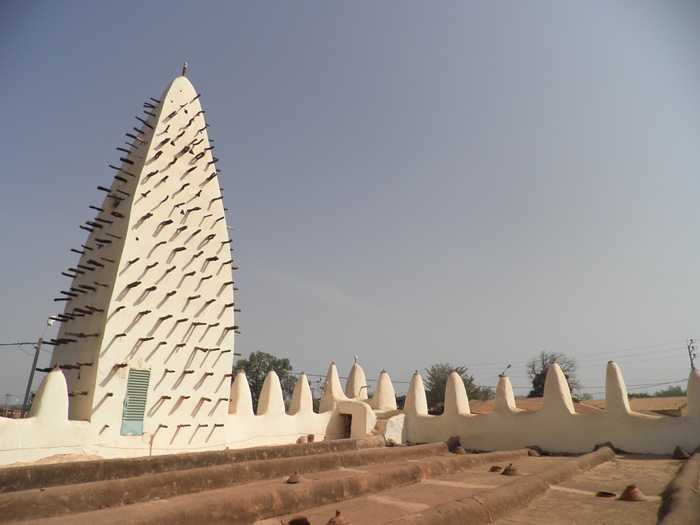 Буркина фасо - уагадугу - кудугу - лоропени - бобо диуласо