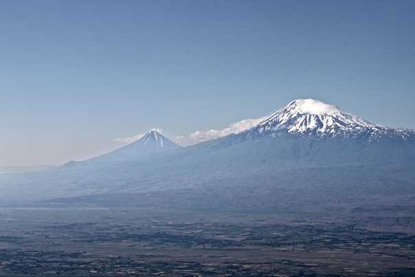 Где находится гора арарат, армянское нагорье в какой стране расположено