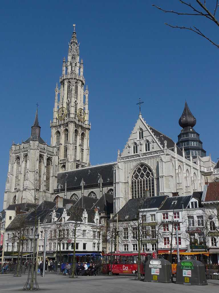 Храмы Бельгии: Базилика святой Крови Христовой...
