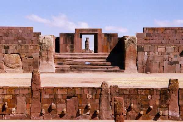 В боливии археологи нашли ритуальные сосуды цивилизации тиуанако