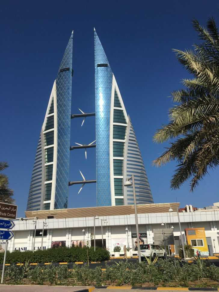 Небоскребы Бахрейна: Бахрейнский всемирный торговый центр...