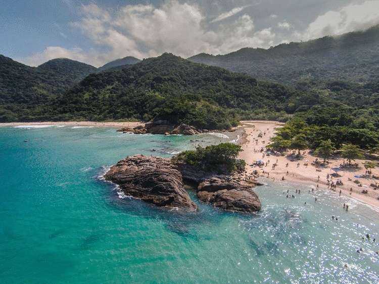 Лучший дикий пляж в бразилии на райском острове илья гранде (isle grande) | trulytravel.ru