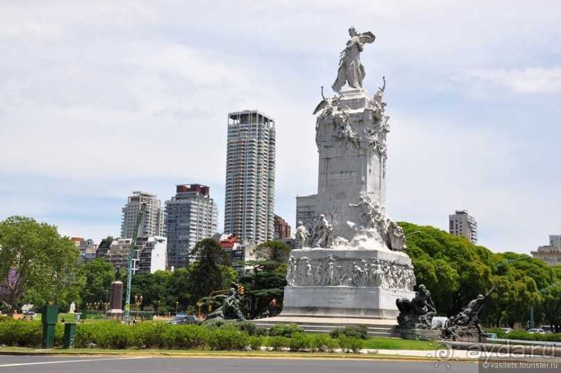 Фото города Буэнос-Айрес в Аргентине Большая галерея качественных и красивых фотографий Буэнос-Айреса, на которых представлены достопримечательности города, его виды, улицы, дома, парки и музеи