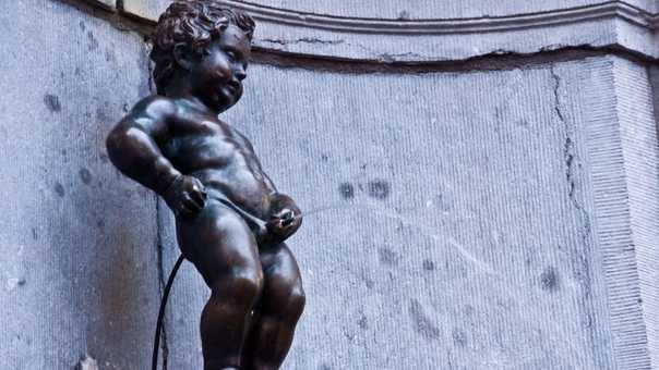 Фонтан "писающий мальчик" в брюсселе: чем знаменит фонтан?
