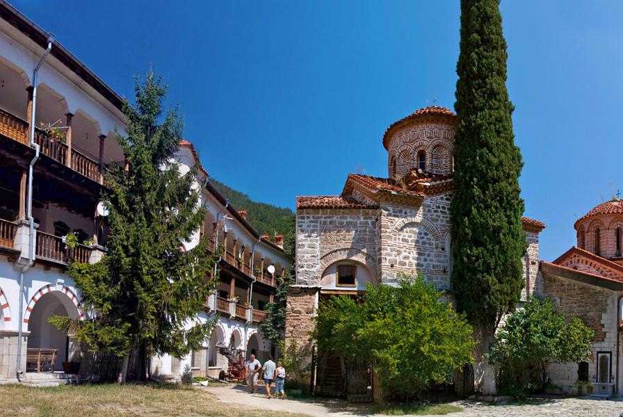Горноводенский монастырь свв. кирика и юлиты описание и фото - болгария: асеновград