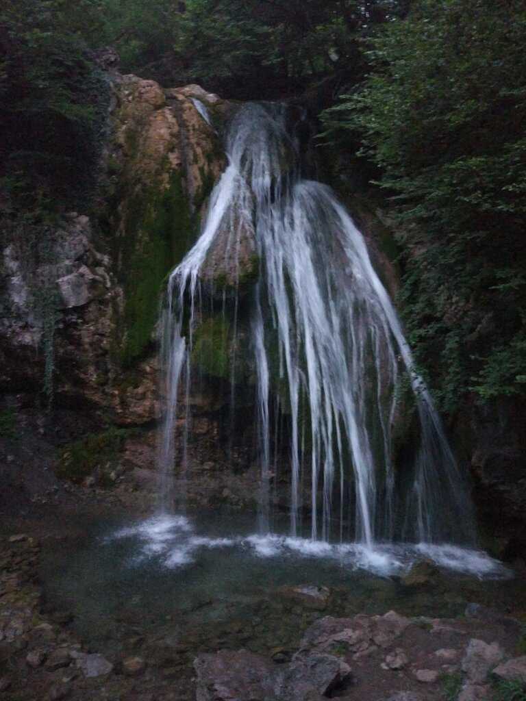 Водопад джур-джур