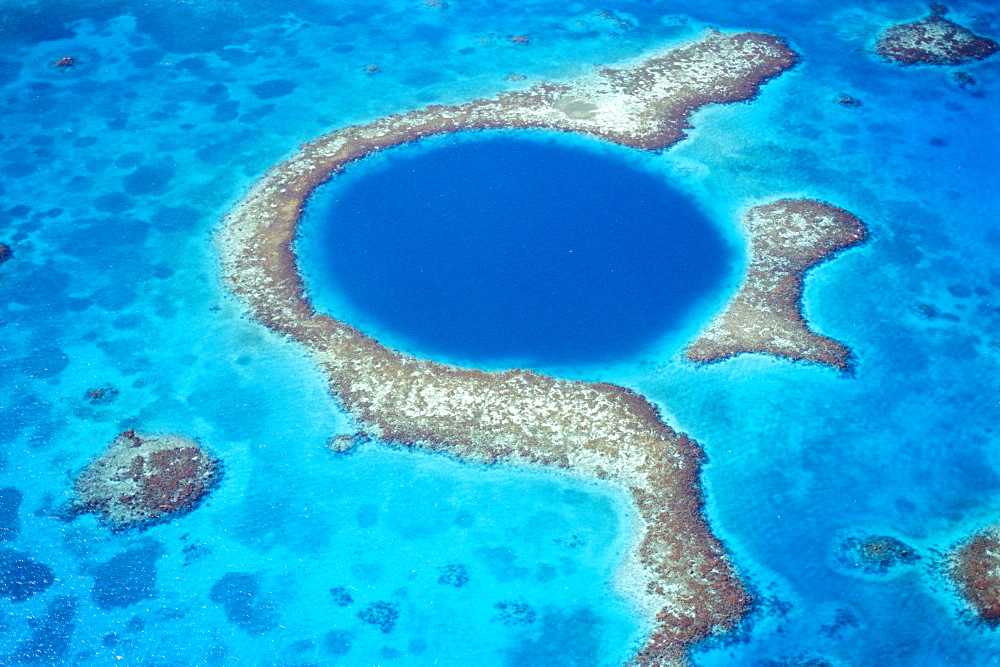 Белизский барьерный риф: описание, голубая дыра