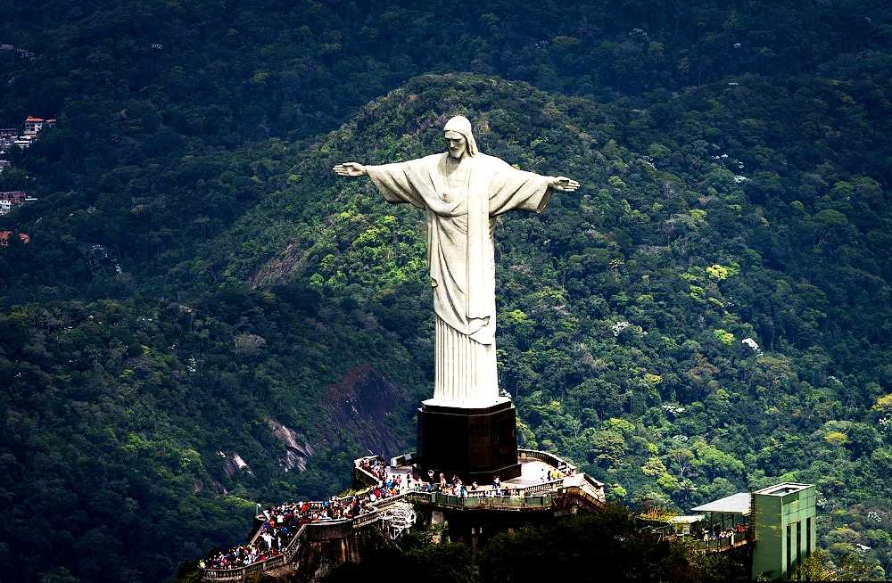 Статуя христа-искупителя в бразилии - культурный символ бразилии