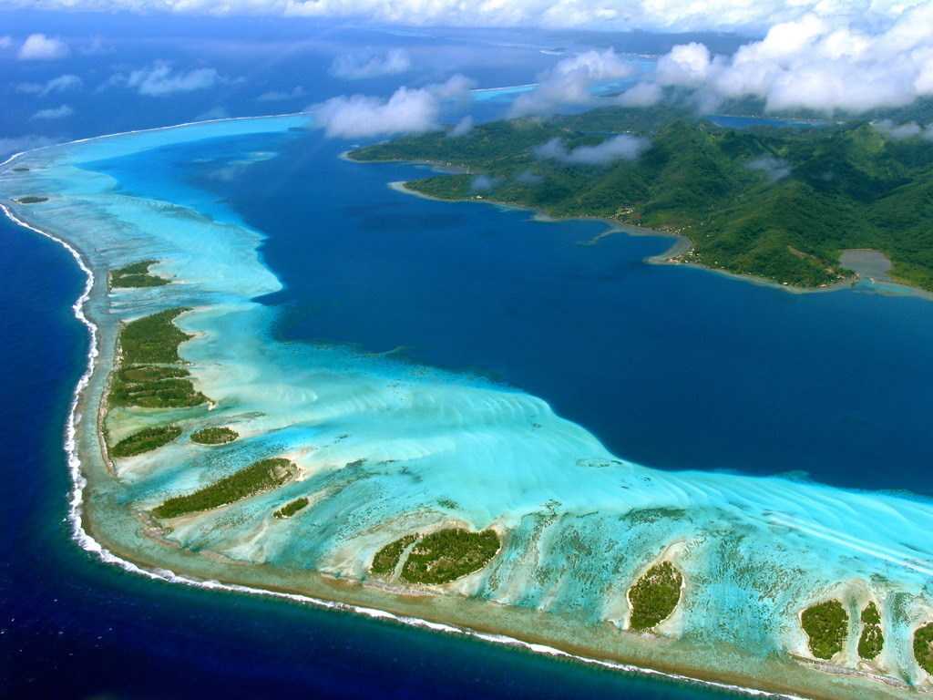 Остров француз. Остров Тахаа. Таити остров архипелаг. Тахаа французская Полинезия. Риф Раройя Полинезия.
