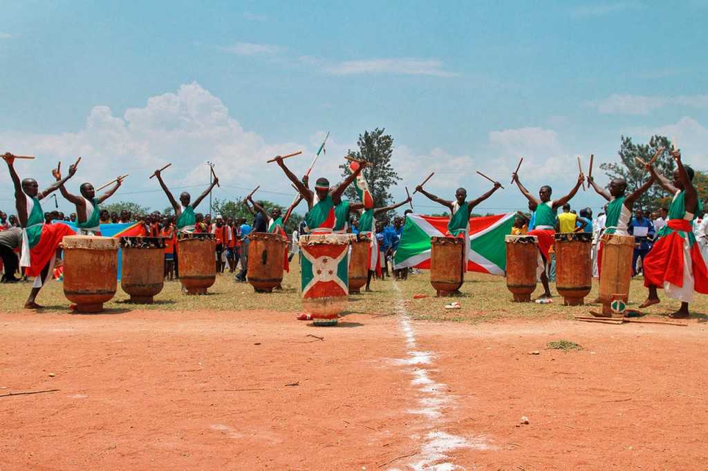 Фотографии Бурунди. Большая галерея качественных и красивых фото Бурунди, на которых представлены города, достопримечательности, улицы и различные события. Фотографии Бурунди в нашей подборке сделаны как туристами, так и местными жителями