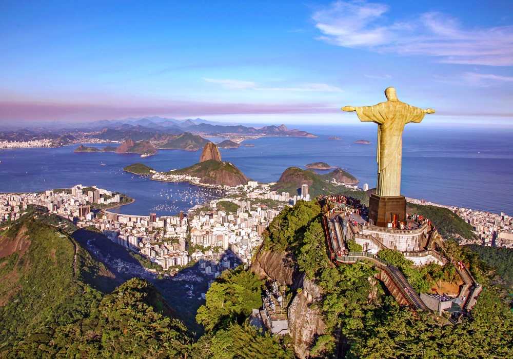 Статуя христа-искупителя — самая узнаваемая статуя бразилии