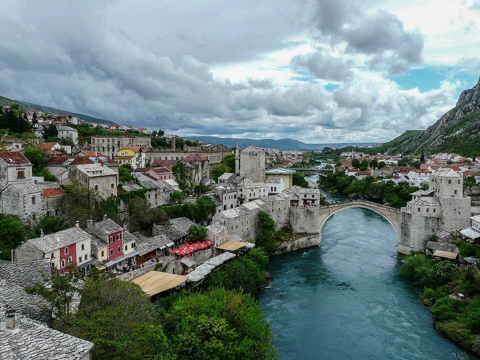 Подборка видео про Боснию и Герцеговину от популярных программ и блогеров, которые помогут Вам узнать о Боснии и Герцеговины много нового и интересного