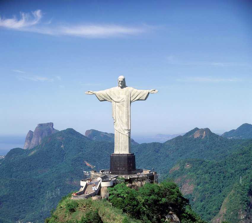Фото Статуи Христа-Искупителя в Рио-де-Жанейро, Бразилия. Большая галерея качественных и красивых фотографий Статуи Христа-Искупителя, которые Вы можете смотреть на нашем сайте...