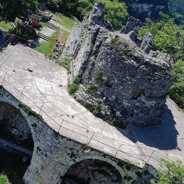 Анакопийская крепость в новом афоне: достопримечательность абхазии