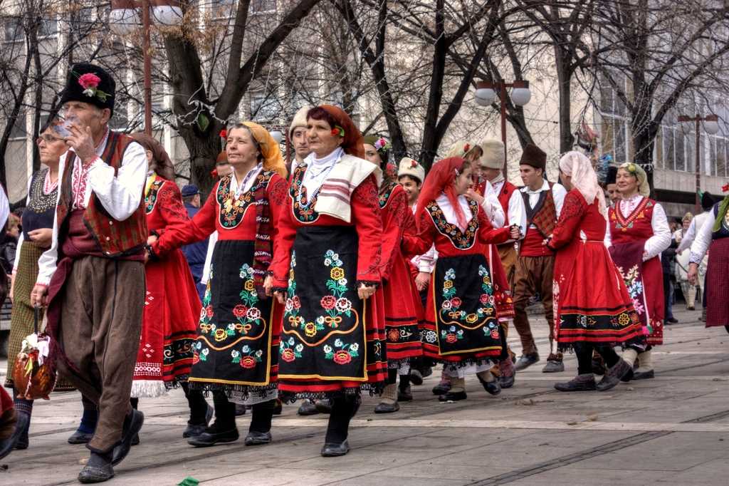 Wikizero - население болгарии