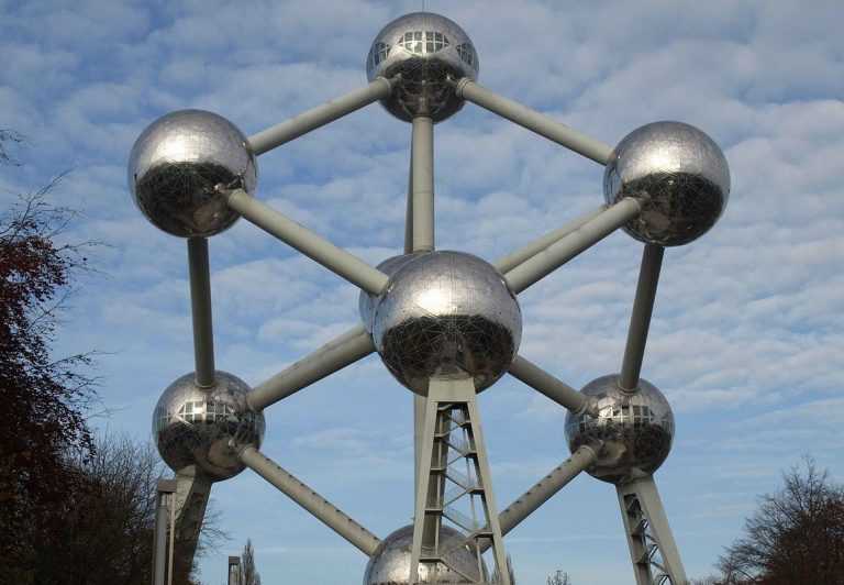 Атомиум — самый посещаемый памятник брюсселя