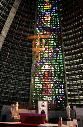 Собор Святого Себастьяна — кафедральный собор в Рио-де-Жанейро, Бразилия. Собор отличается необычный формой, это здание было построено в стиле модернизм по проекту архитектора Эдгара Фонсеки в 1964-1979 гг. Собор посвящён Святому Себастьяну, покровителю г