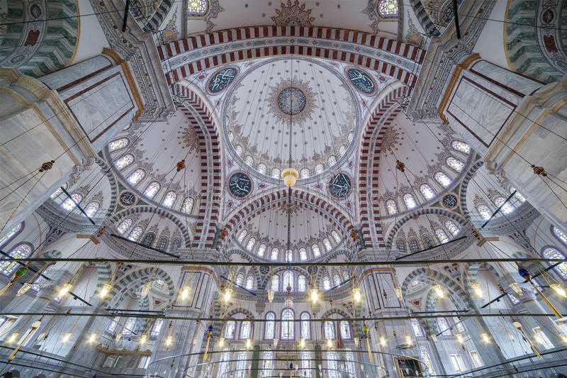 Фото Мечети Аль-Фатиха в Манаме, Бахрейн. Большая галерея качественных и красивых фотографий Мечети Аль-Фатиха, которые Вы можете смотреть на нашем сайте...