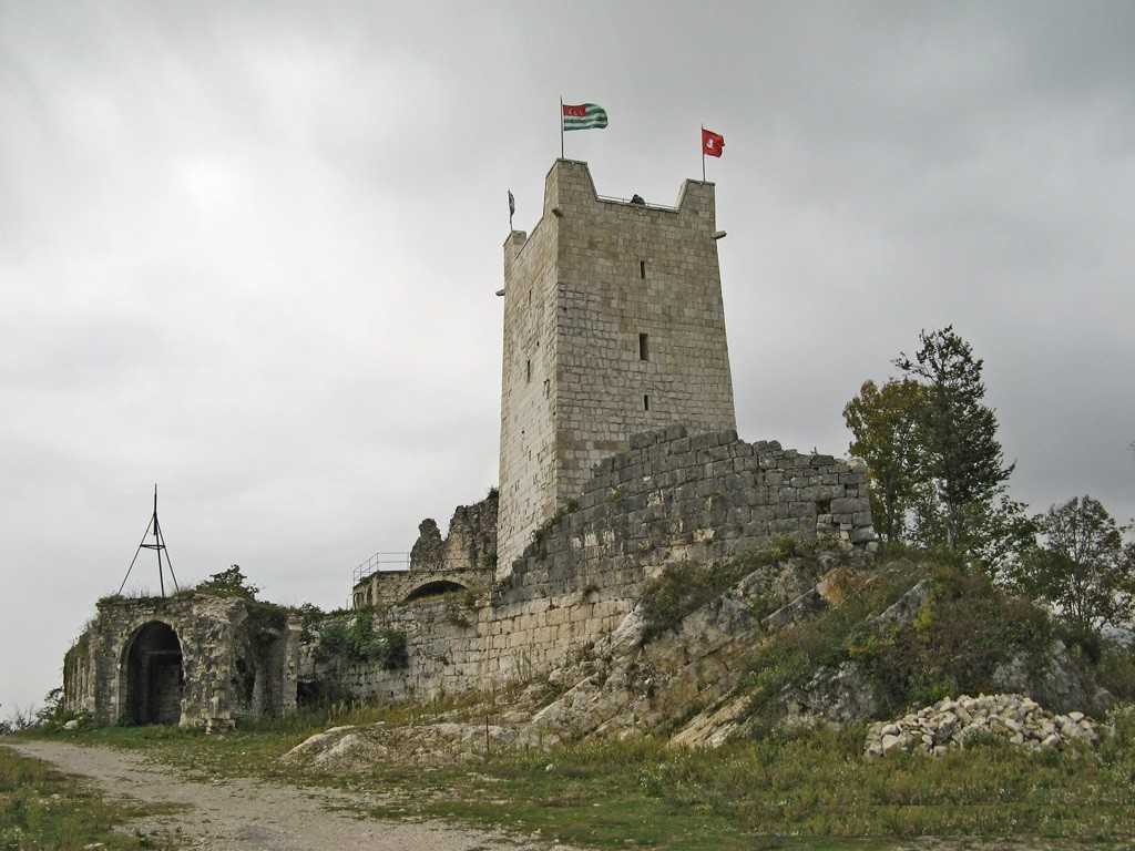 Анакопийская крепость в новом афоне, абхазия, азия.