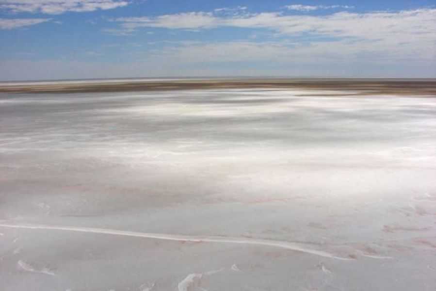 Красота исчезающего озера эйр в австралии