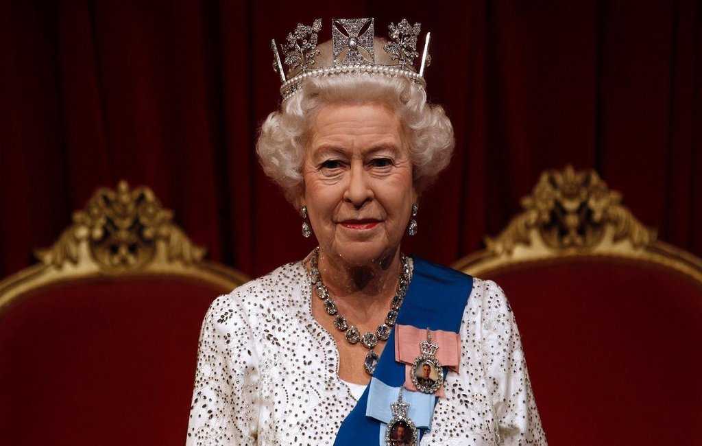 Королева пентаклей таро: значение в отношениях, бизнесе