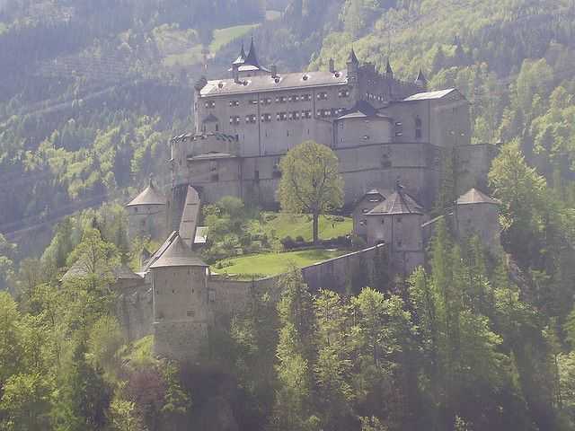 Замок хоэнверфен - hohenwerfen castle