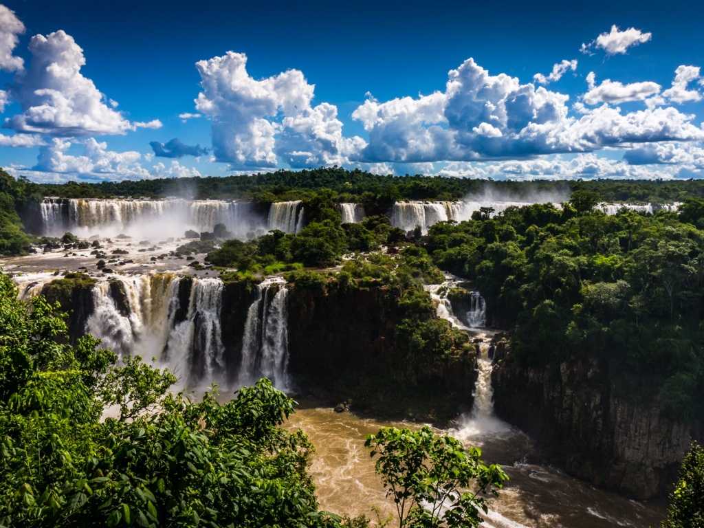 Фото Национального парка Жау в Бразилии. Большая галерея качественных и красивых фотографий Национального парка Жау, которые Вы можете смотреть на нашем сайте...