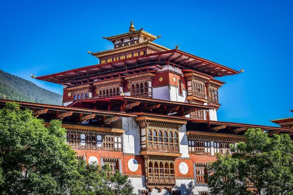 Исторические сооружения Бутана: Такцанг-лакханг, Тонгса-Дзонг, Пунакха-дзонг...