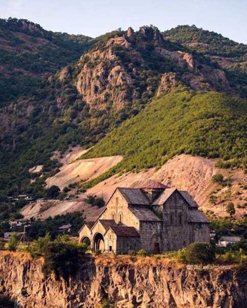 Фото Крепости Лори Берд в Армении Большая галерея качественных и красивых фотографий Крепости Лори Берд, которые Вы можете смотреть на нашем сайте