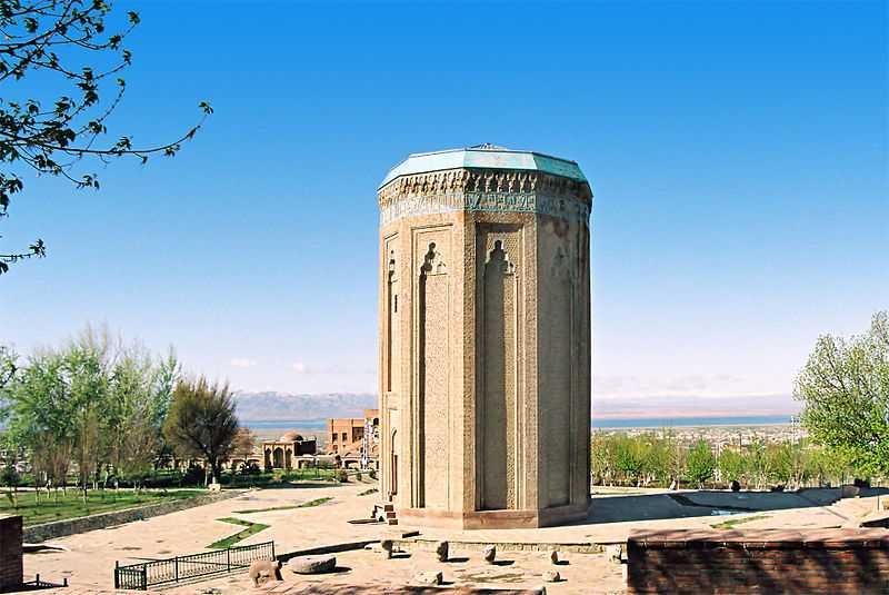 Азербайджанская архитектура - вики