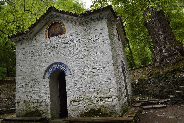 Горноводенский монастырь свв. кирика и юлиты