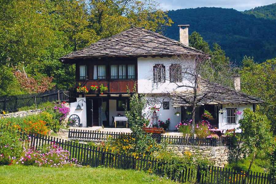 Дом в г. боженци , болгария на продажу.